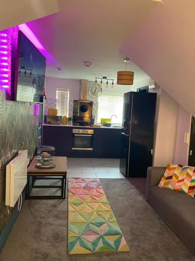 Vibrant & Modern Studio Apartment In Birmingham Eksteriør bilde